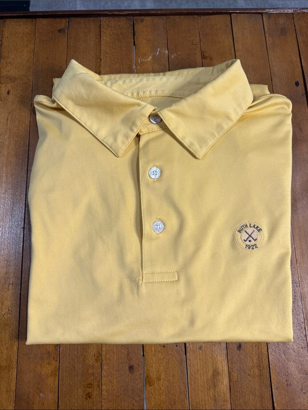 Men’s Straight Down Yellow Country Club Crested SS Polo Shirt Size XL